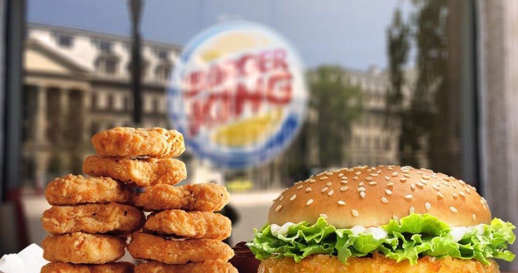Burger King îi îndeamnă pe britanici să cumpere de la McDonald's pentru a susține industria lovită de un nou lockdown