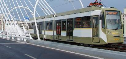 Licitatia pentru cele 100 de tramvaie din Bucuresti a fost din nou suspendata