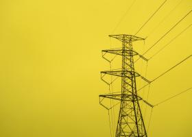 Cum a ”înghețat” piața de energie electrică din cauza politicilor Guvernului,...
