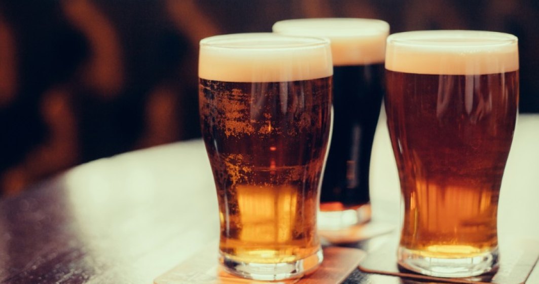 Romanii beau mai multa bere: Consumul a crescut in 2016 la 80 de litri pe cap de locuitor