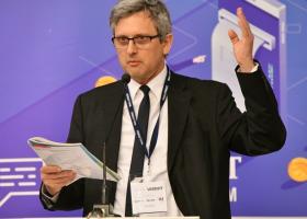 Valentin Lazea, BNR: Am stimulat economia pe bază de consum, iar acum a venit...