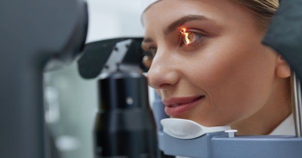 Date spital oftalmologic: Tratamentele de profil din România, comparabile cu...