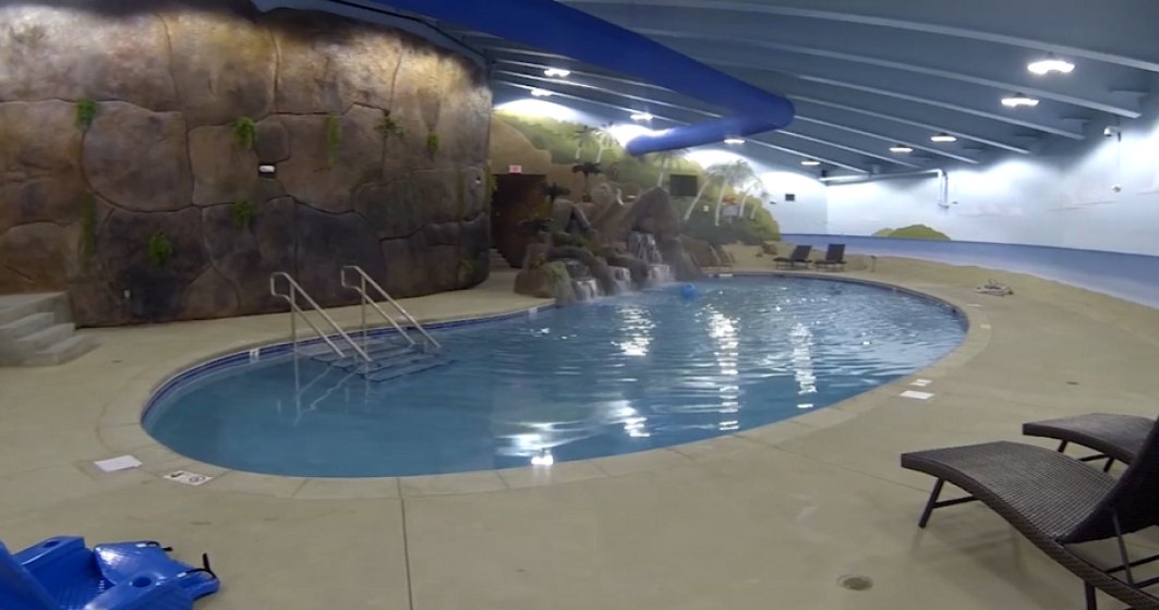 VIDEO  În interiorul unui buncăr de lux cu cinematograf, piscină și sală de sport