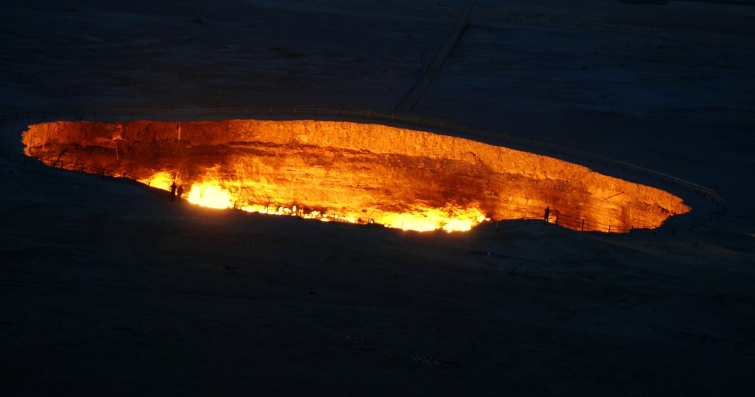 De ce vrea Turkmenistanul să închidă „Porţile Iadului”, un crater de gaz care arde de peste jumătate de secol