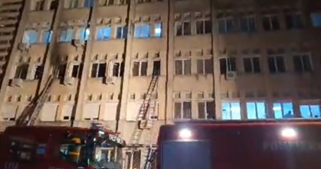 Prefectul de Neamț: Mai multe persoane rănite în incendiul de la ATI urmează să fie transferate la Iași