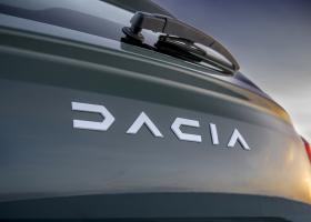 Noua Dacia Duster, văzută fără camuflaj înaintea lansării oficiale