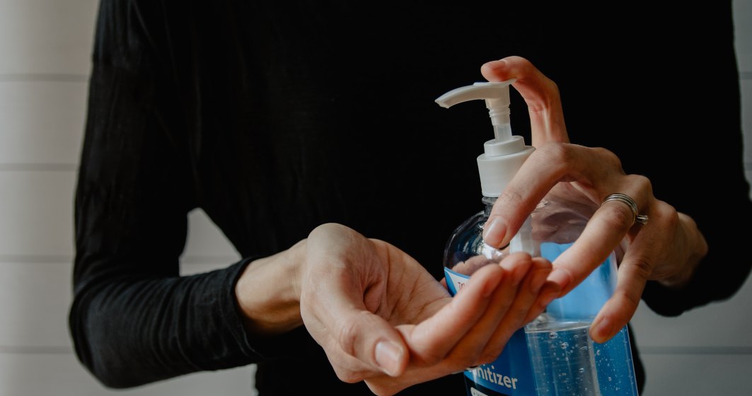 Vision Clean: Vânzările în online ale dezinfectanți au crescut de 6 ori de la debutul pandemiei în România