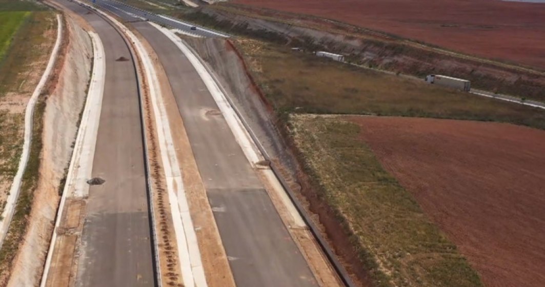 Spania construiește o autostradă ”minune” din cenușă de hârtie