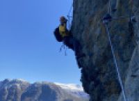 Poza 1 pentru galeria foto Traseu pentru iubitorii de cățărari, pe cea mai înaltă faleză din Europa, în Norvegia. Priveliștea este uluitoare