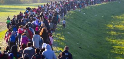 Romania a promis sa accepte cel putin de zece ori mai multi refugiati decat...