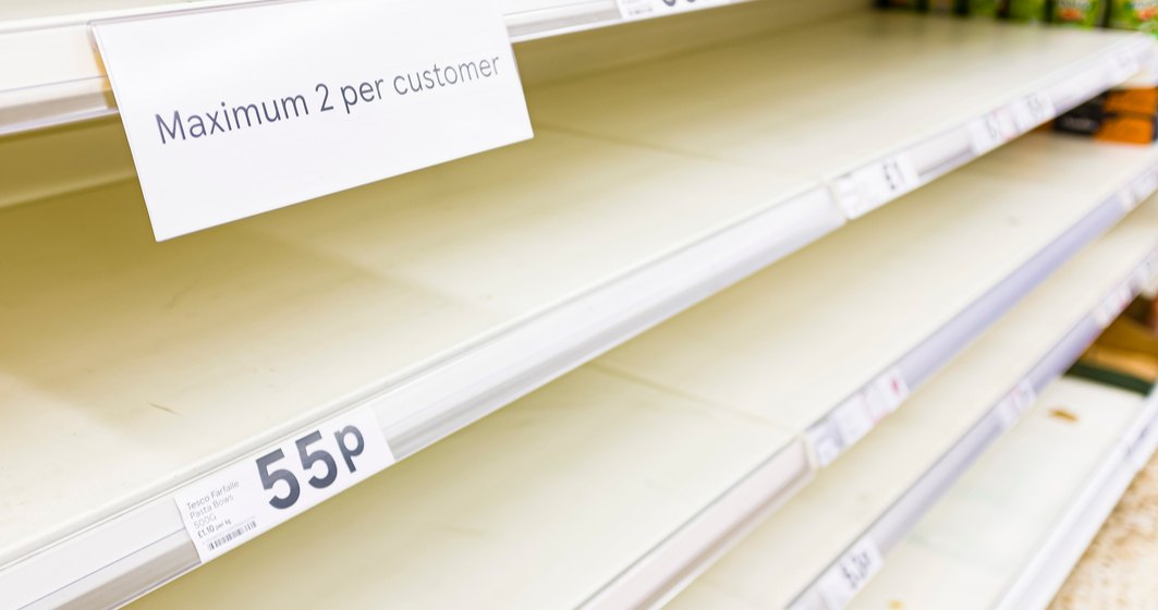 Teama de o nouă carantină a creat haos în supermarketurile britanice