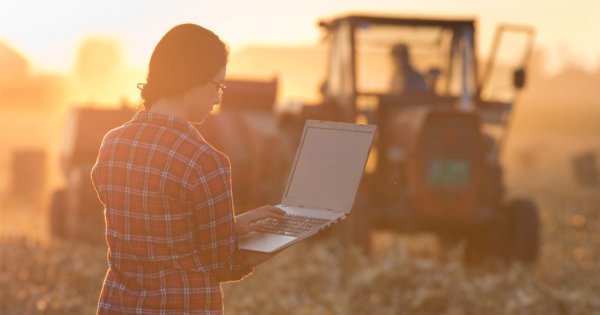 Rabla pentru tractoare: fermierii români primesc 20.000 de euro nerambursabili