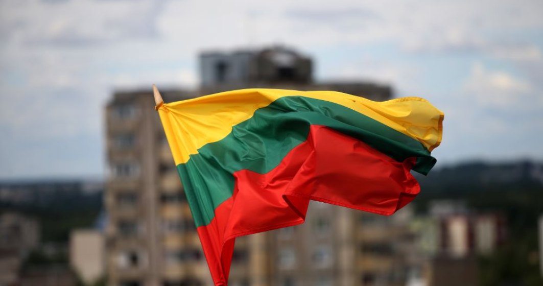 Lituania trimite încă două obuziere în Ucraina, după ce le-a reparat