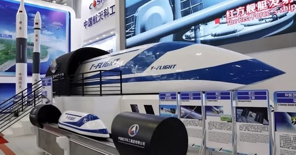 Chinezii lucrează la un tren care ar putea merge mai repede decât un avion