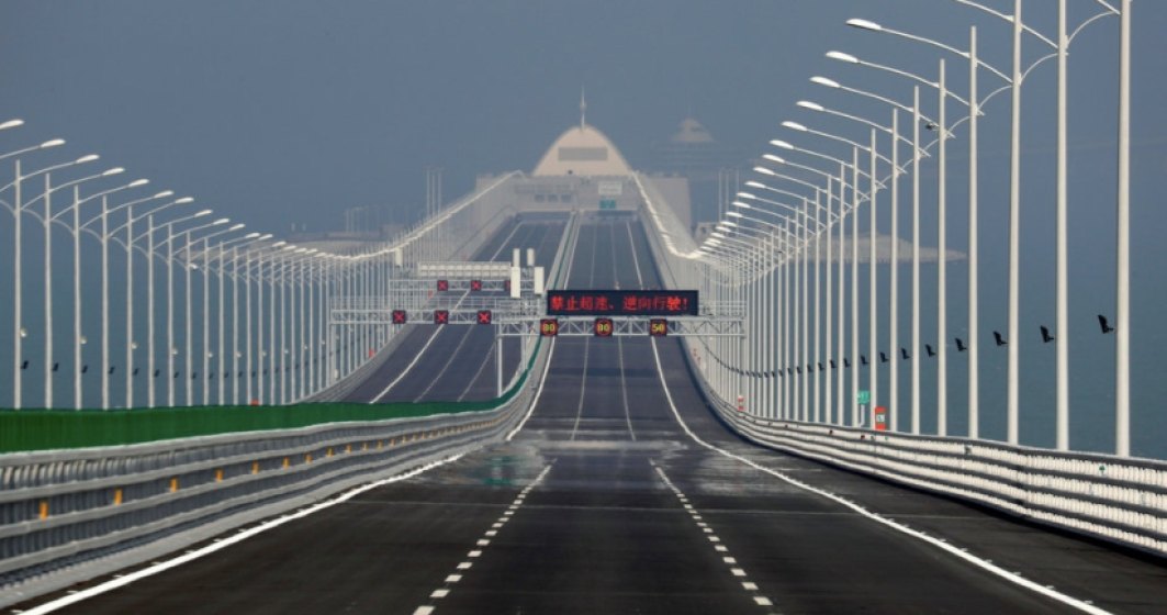 China ne uimeste din nou: un pod de 55 km lungime a fost gata in 9 ani. Este cel mai lung pod din lume peste mare si are o garantie de 120 de ani