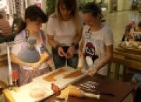 Poza 2 pentru galeria foto Afacere cu piele argentiniana: o familie aradeana a renuntat la job-uri traditionale si s-a afundat in produse hand-made cautate international