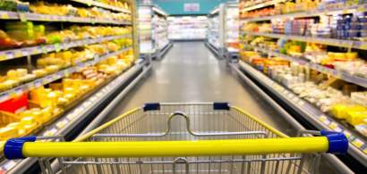 Auchan, Cora, Carrefour si 4 furnizori, amendati de Consiliul Concurentei cu...