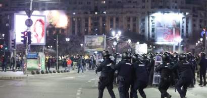Jandarmeria Română: Protestatarii au devenit violenți, 12 jandarmi au fost...