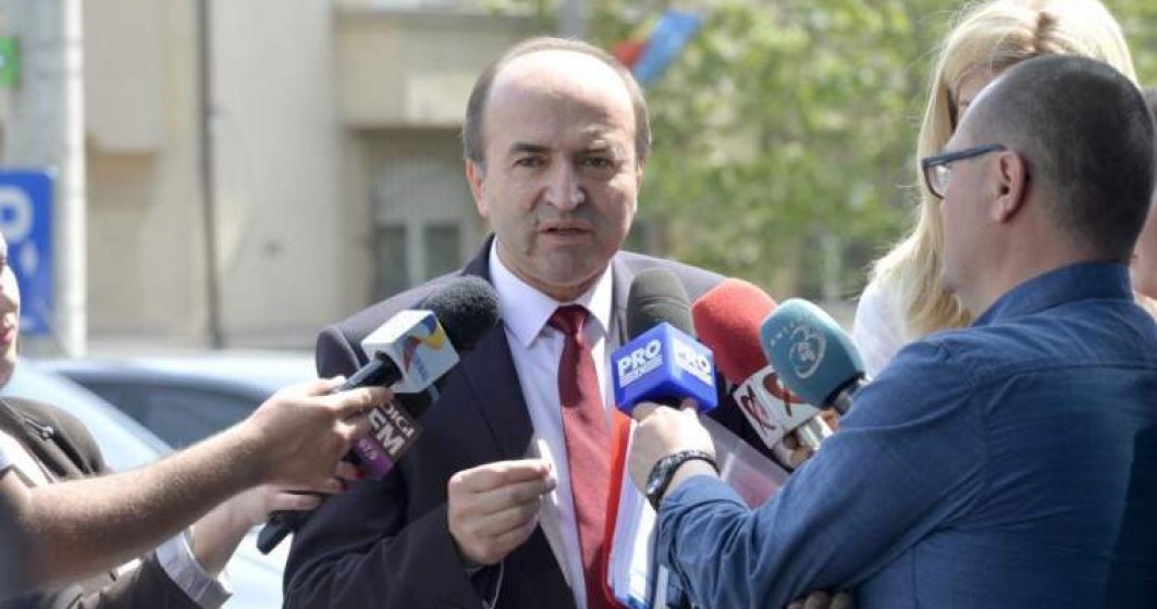 Tudorel Toader continua atacurile la adresa procurorului general: Este in grava eroare