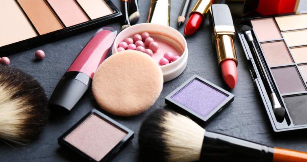 Coty a achizitionat drepturile exclusive de licenta asupra produselor cosmetice si a parfumurilor de lux Burberry Beauty