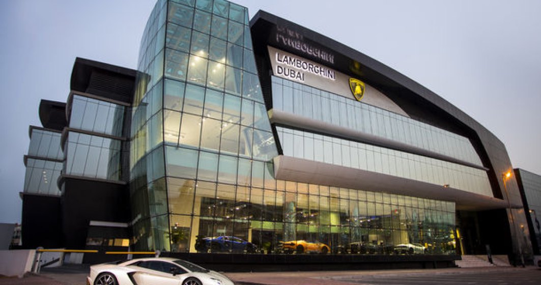 Cel mai mare showroom Lamborghini a fost deschis in Dubai: are 3 etaje si 1.800 de metri patrati
