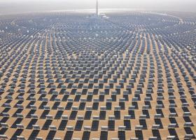 China poate ajunge la 1 TW capacitate solară în 2026. România abia a trecut...