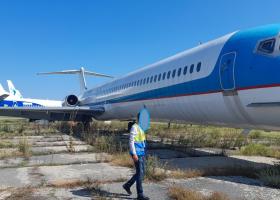 FOTO: ANAF vinde un avion deținut de unul dintre cei mai bogați români