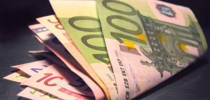 Vesti proaste: CFA anticipeaza un curs de 4,82 lei/euro in urmatoarele luni