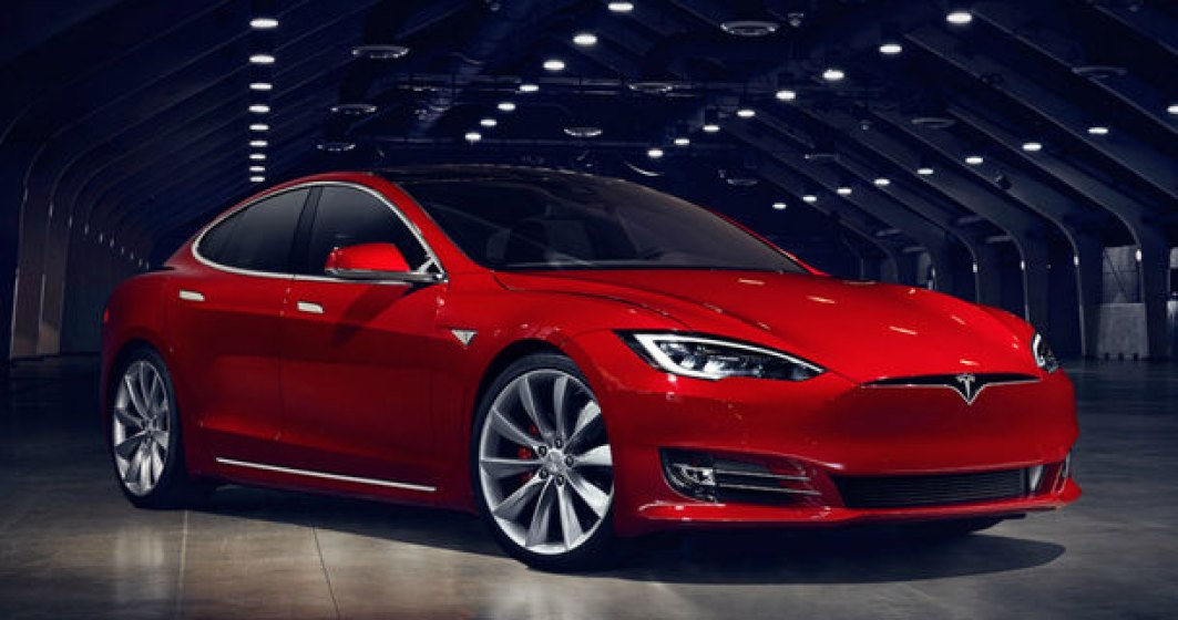 Tesla va solicita o taxa anuala pentru conexiunea la internet din masina: regula se aplica pentru comenzile de la 1 iulie