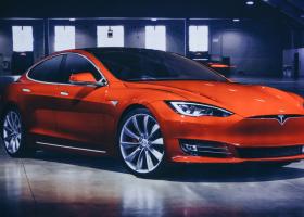 Tesla reia producţia în Germania, după ce a fost oprită de atacurile din...