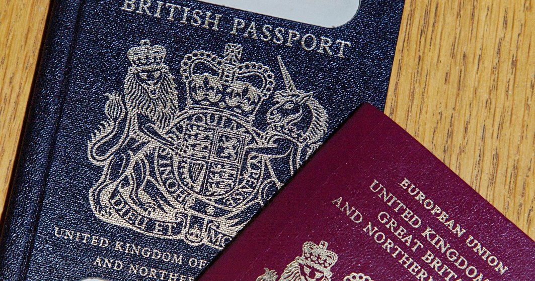 După Brexit, paşapoartele de culoare albastră revin în Marea Britanie