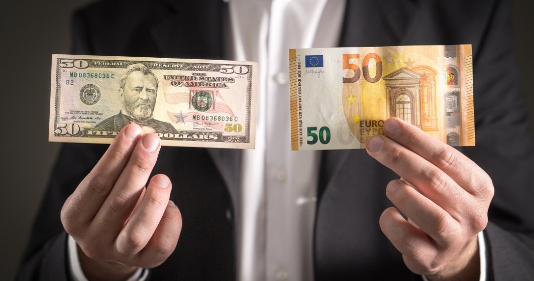 Analiză: Care sunt consecințele deprecierii monedei euro în raport cu dolarul