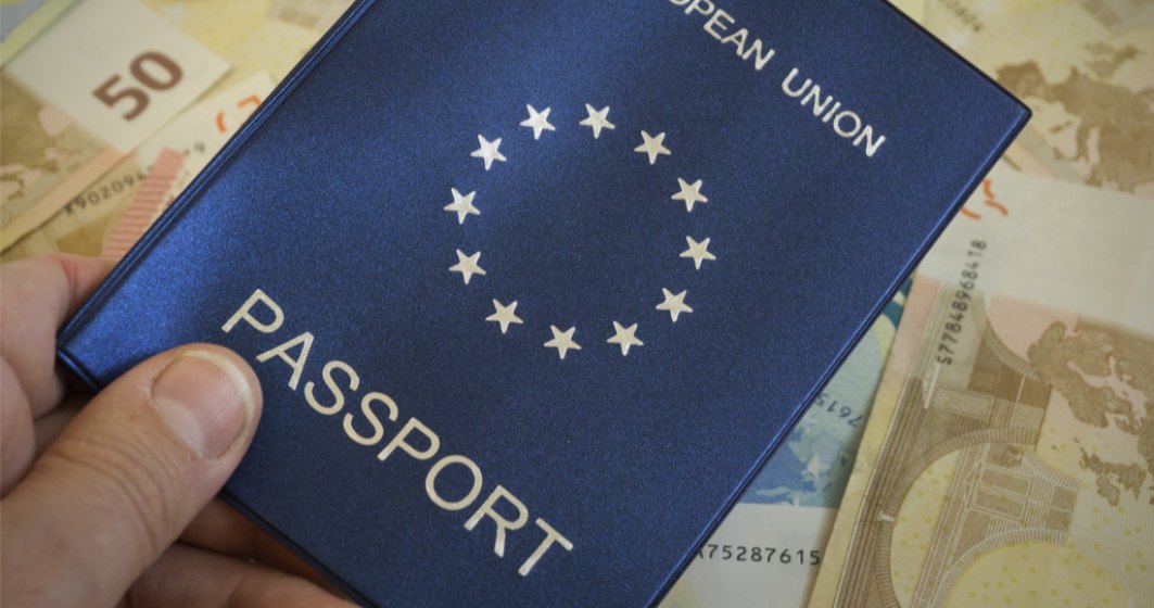 Programul la pașapoarte se prelungește pentru a face față românilor care pleacă în concedii