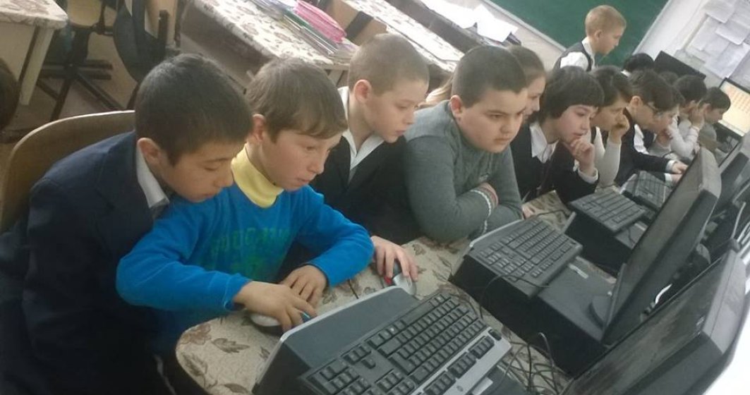 Asociatia Ateliere Fara Frontiere: Peste 12.000 de computere reciclate, donate scolilor defavorizate din Romania