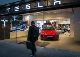 Imagine: Cine mai cumpără Tesla? O analiză arată că numărul clienților scade