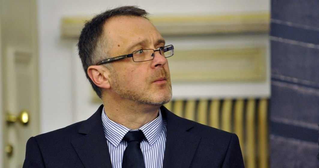 Uniunea Scriitorilor anunță că îl dă afară pe Sorin Lavric, ales parlamentar AUR, din cauza declarațiilor sale „radicale”