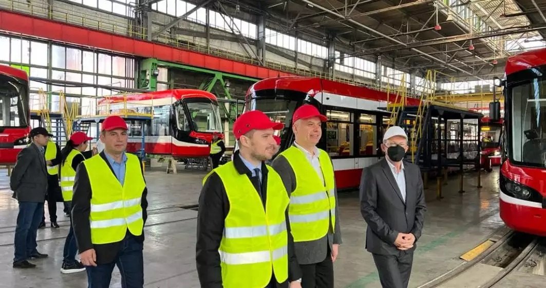 VIDEO | Astra Arad livrează primul tramvai nou pentru București
