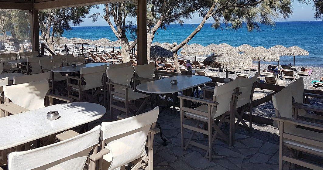 FOTO REPORTAJ | Sezon compromis pentru GRECIA: Plaje, taverne și străzi turistice pustii