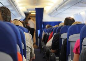 „Pipigate”: Un pasager beat a urinat pe o femeie în avion. Totul s-a...