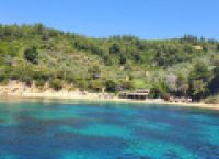 Poza 1 pentru galeria foto [GALERIE FOTO] Skiathos, micuța insulă din Marea Egee cu păduri de pin, plaje premiate și povești medievale