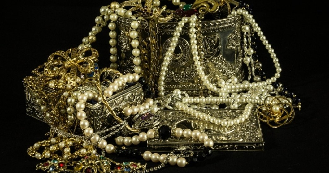 ANAF nu a reusit sa vanda cele 47 kilograme de bijuterii de aur si argint. Va incerca din nou la anul