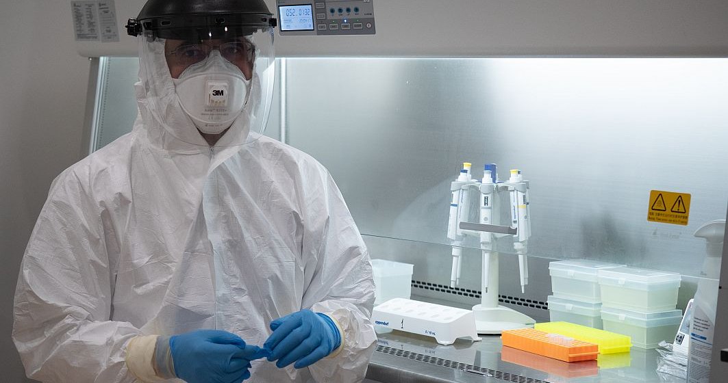 STUDIU MedLife: Noua tulpină de coronavirus din Marea Britanie nu a fost identificată încă în România
