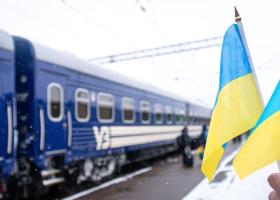 Un tren ucrainean lovit de rachetele rusești a avut întârziere doar 14 minute...