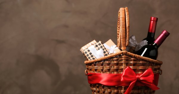 Top 3 cadouri tradiționale românești pentru străini