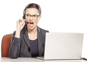 Proiect: Românii care sună în call-center trebuie să primească răspuns în...