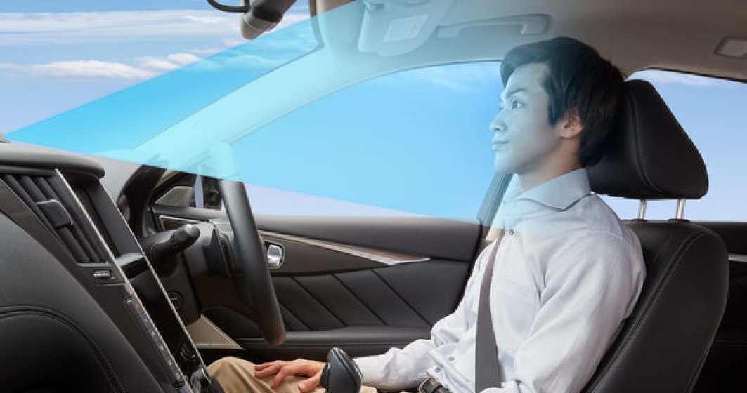 Functii noi pentru Nissan ProPilot: sistemul colaboreaza cu aplicatia de navigatie si permite condusul fara maini pe volan pe autostrada pe aceeasi banda