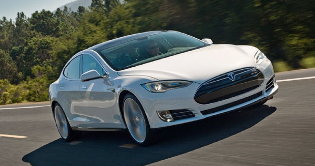 Clientii si-au pierdut rabdarea: Tesla intarzie lansarea functiilor autonome pentru masinile sale electrice