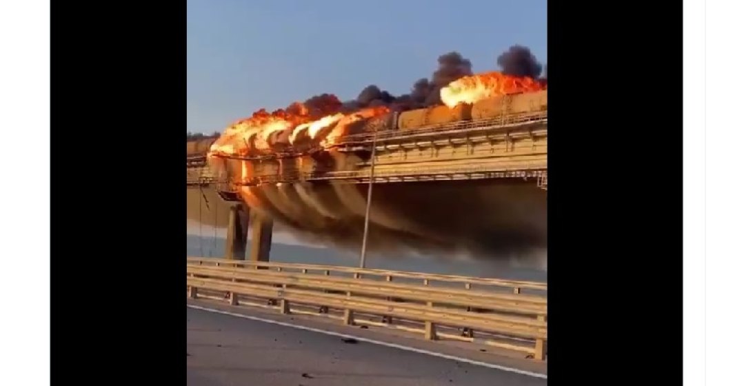VIDEO | Podul care leagă Rusia de Crimea a fost distrus parțial în urma unei explozii