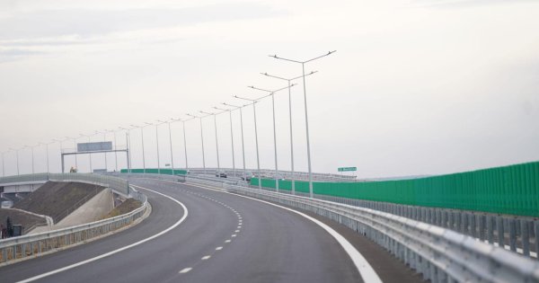 Grindeanu promite 100 de kilometri noi de autostradă și drum expres până la...