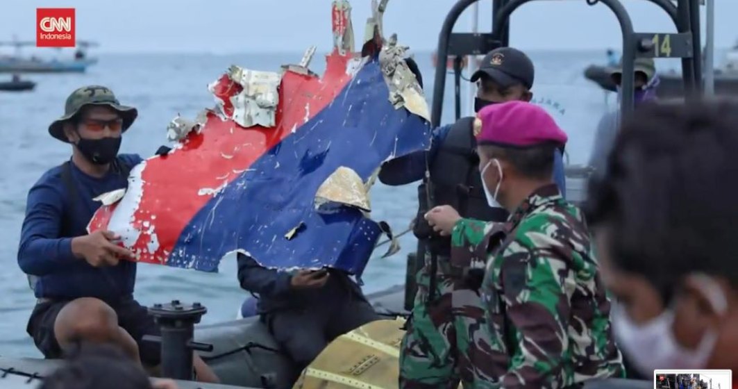 A fost descoperită epava avionului dispărut în largul Indoneziei